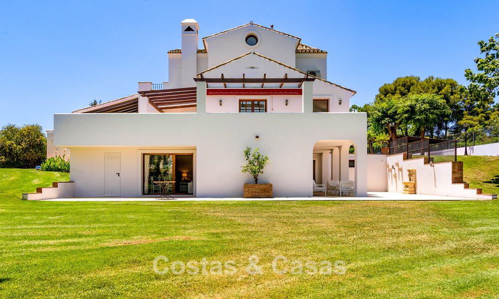 Luxury Andalusian-style villa surrounded by greenery on a large plot in Marbella - Estepona 56309