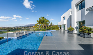 Contemporary luxury villa for sale with sea views in five-star golf resort in Marbella - Benahavis 56754 