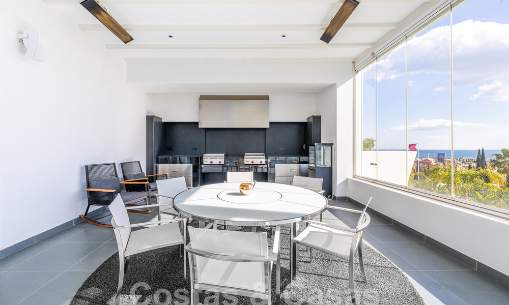 Contemporary luxury villa for sale with sea views in five-star golf resort in Marbella - Benahavis 56765