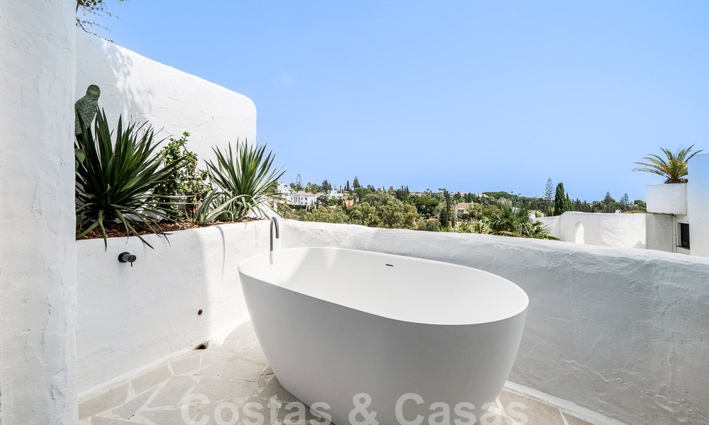 Highly refurbished Scandinavian-style luxury penthouse for sale with spacious terrace, on Marbella's Golden Mile 56807
