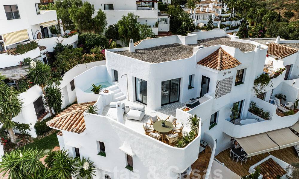 Highly refurbished Scandinavian-style luxury penthouse for sale with spacious terrace, on Marbella's Golden Mile 56825