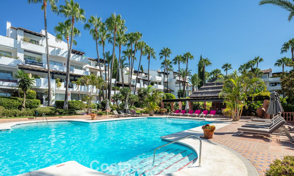 Sophisticated luxury apartment for sale in the exclusive Puente Romano on the Golden Mile, Marbella 56148