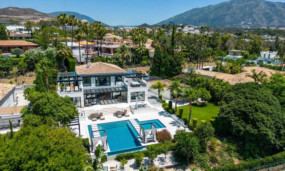 Modern, symmetrical, luxury villa for sale a stone's throw from the golf courses of Nueva Andalucia's valley, Marbella 56191