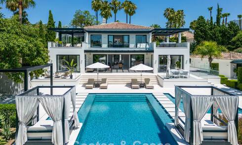 Modern, symmetrical, luxury villa for sale a stone's throw from the golf courses of Nueva Andalucia's valley, Marbella 56193