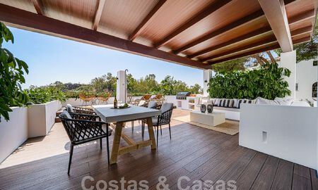 Move-in ready, luxury apartment for sale with inviting terrace and sea views in Marbella - Benahavis 57283
