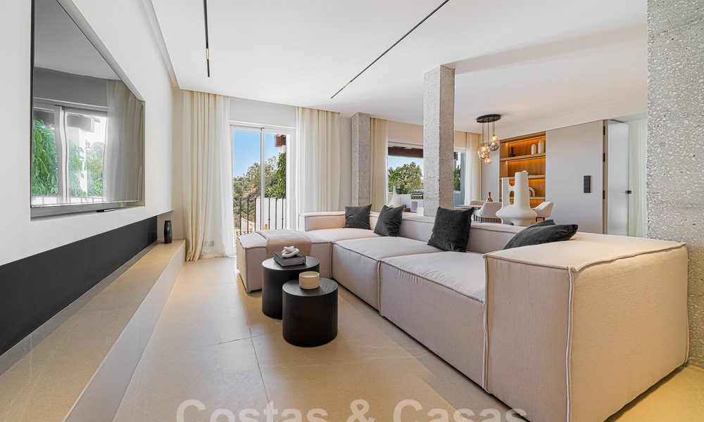Move-in ready, luxury apartment for sale with inviting terrace and sea views in Marbella - Benahavis 57295
