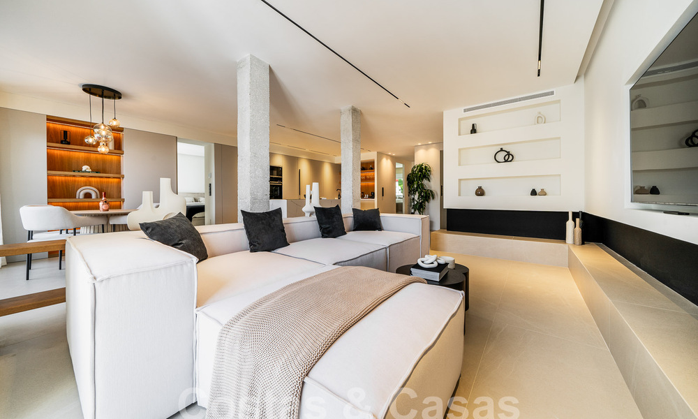 Move-in ready, luxury apartment for sale with inviting terrace and sea views in Marbella - Benahavis 57296