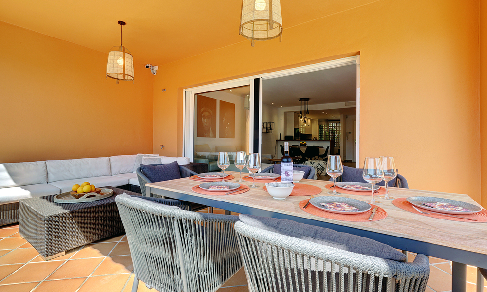 Stylishly renovated semi-detached villa for sale with large private pool in Marbella - Benahavis 56381