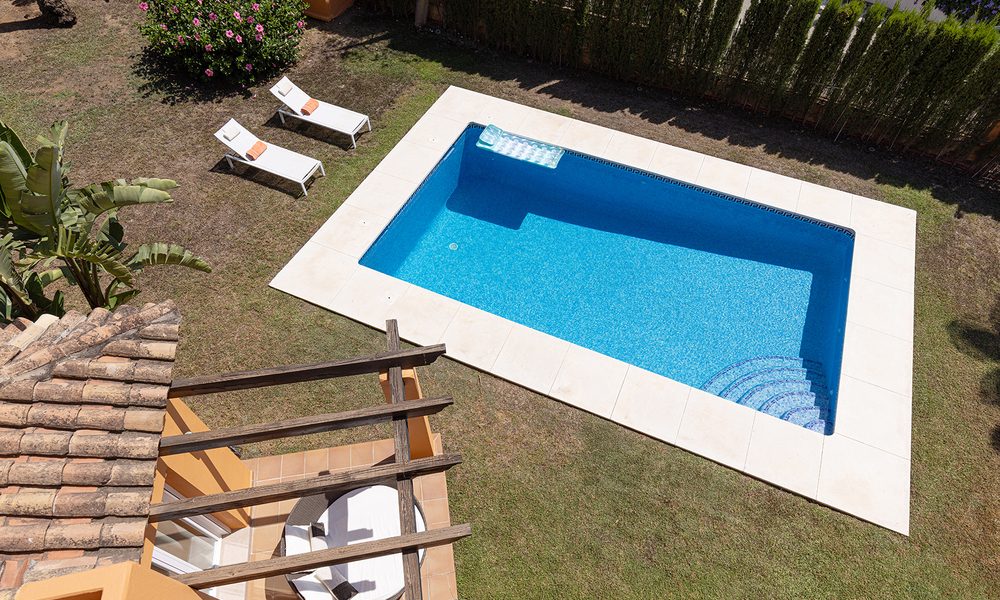 Stylishly renovated semi-detached villa for sale with large private pool in Marbella - Benahavis 56392