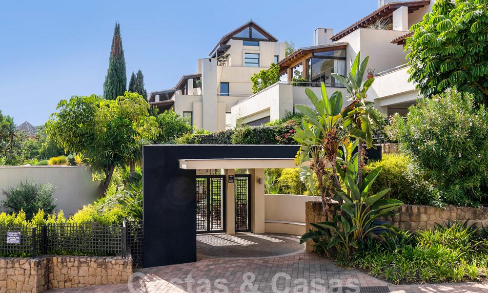 Luxurious, modern-Mediterranean apartment for sale near Sierra Blanca on Marbella's Golden Mile 57384