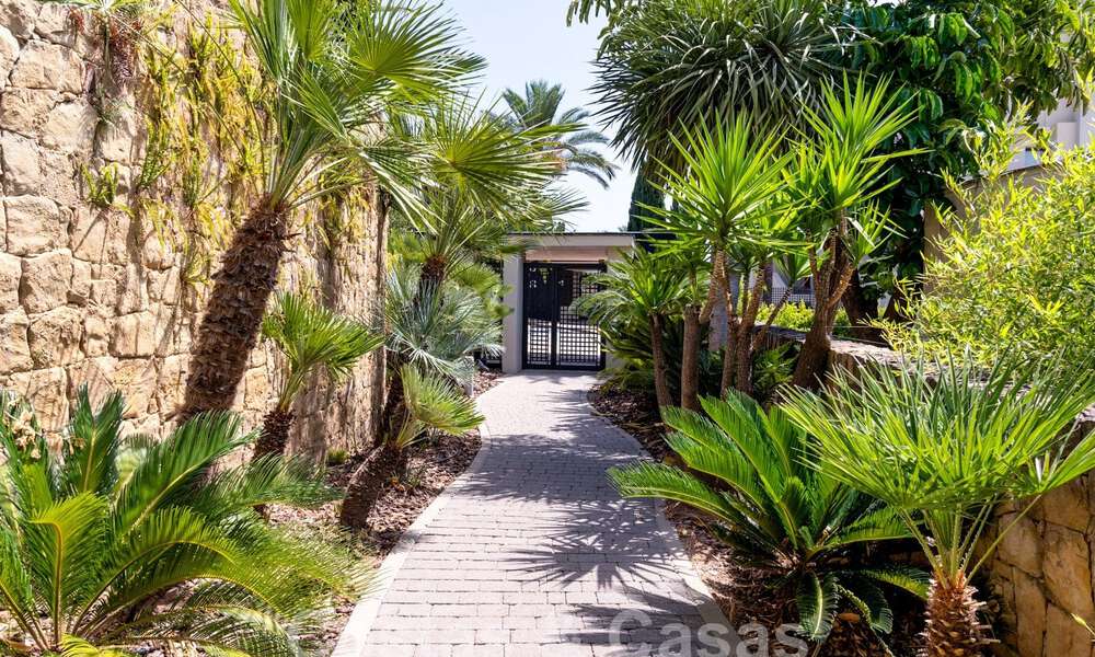Luxurious, modern-Mediterranean apartment for sale near Sierra Blanca on Marbella's Golden Mile 57388