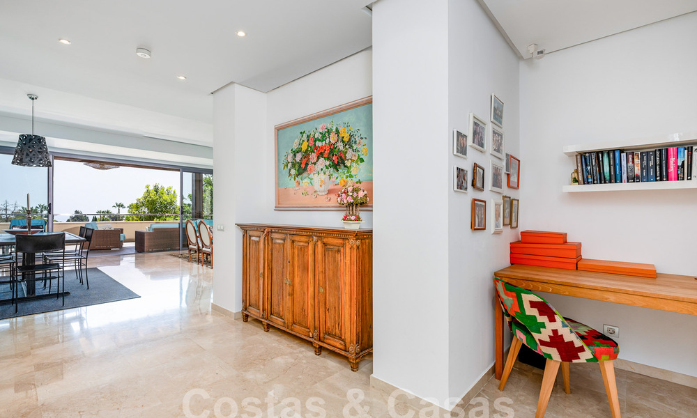 Luxurious, modern-Mediterranean apartment for sale near Sierra Blanca on Marbella's Golden Mile 57413