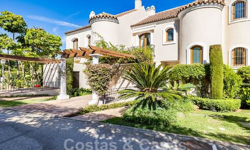Spacious townhouse for sale with 4 bedrooms and sea views, in a gated complex on the New Golden Mile between Marbella and Estepona 57078