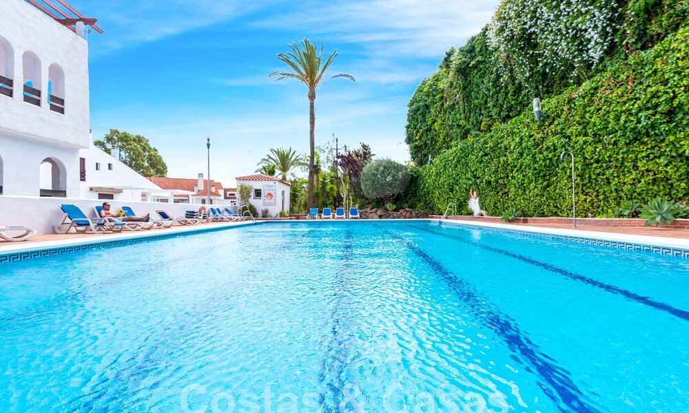 Contemporary renovated penthouse for sale within walking distance of all amenities and Puerto Banus in Nueva Andalucia, Marbella 57450