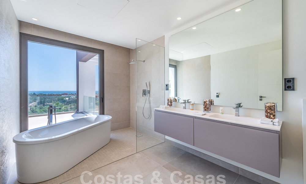 Ultramodern luxury villa for sale with sea views in a five-star golf resort in Marbella - Benahavis 57601