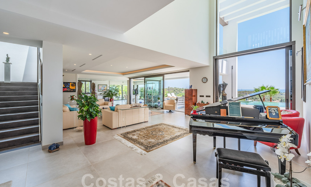 Ultramodern luxury villa for sale with sea views in a five-star golf resort in Marbella - Benahavis 57609