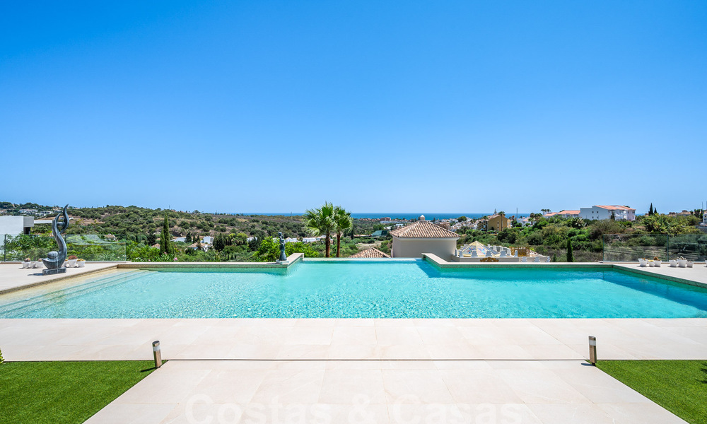 Ultramodern luxury villa for sale with sea views in a five-star golf resort in Marbella - Benahavis 57616