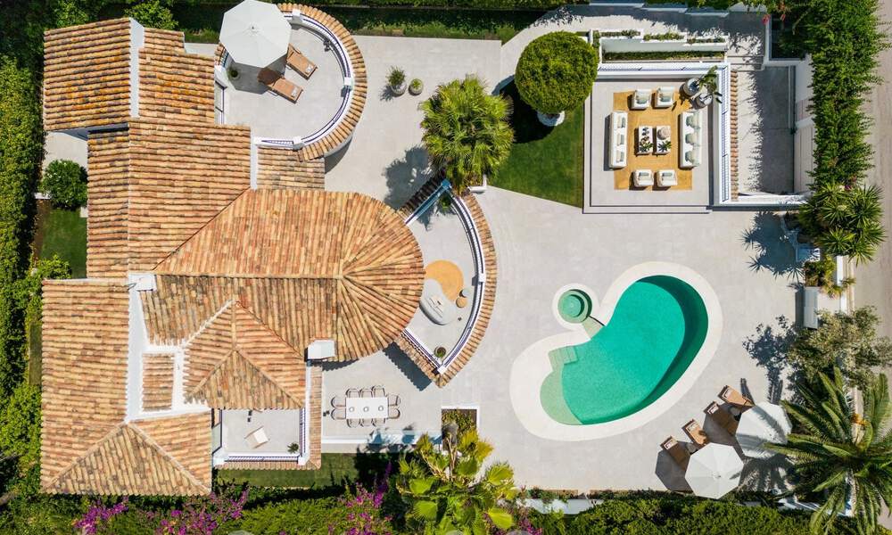Characterful luxury villa in a unique architectural style for sale in the heart of the golf valley in Nueva Andalucia, Marbella 57659