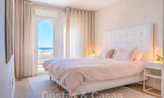 Fantastic, frontline beach apartment for sale with frontal sea views minutes from Estepona centre 57049 
