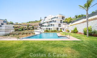 Sophisticated apartment for sale with phenomenal views, in an exclusive complex in Marbella - Benahavis 58182 