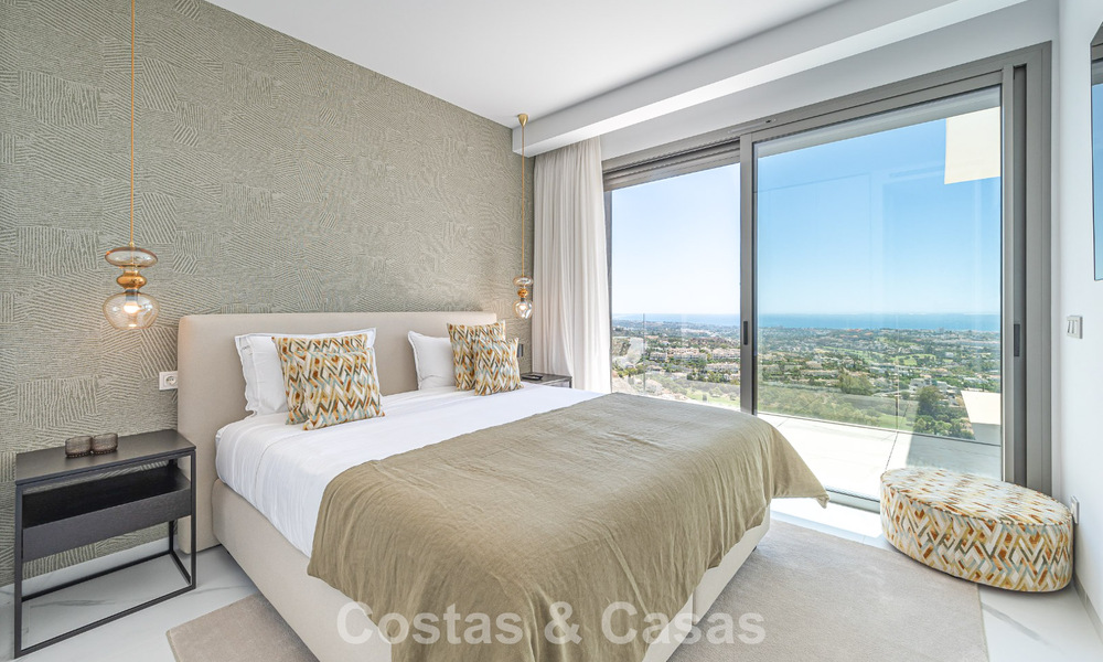 Sophisticated apartment for sale with phenomenal views, in an exclusive complex in Marbella - Benahavis 58186