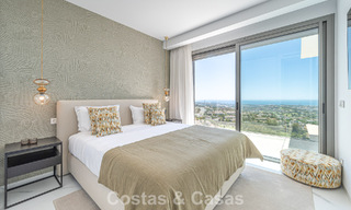 Sophisticated apartment for sale with phenomenal views, in an exclusive complex in Marbella - Benahavis 58186 