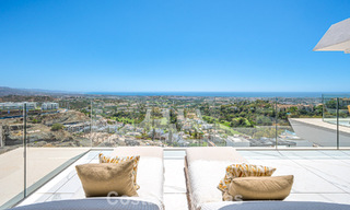 Sophisticated apartment for sale with phenomenal views, in an exclusive complex in Marbella - Benahavis 58194 