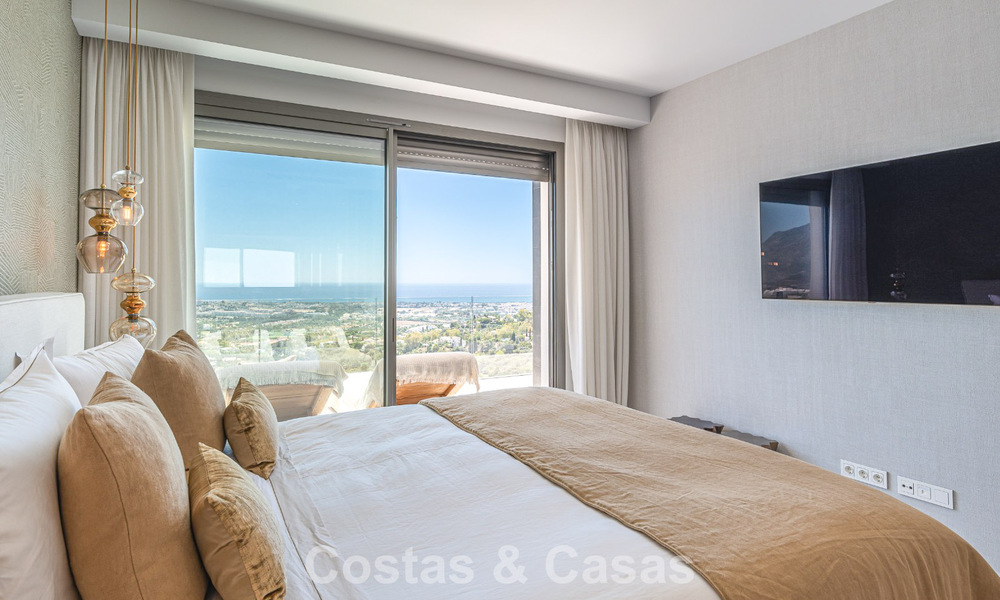 Sophisticated apartment for sale with phenomenal views, in an exclusive complex in Marbella - Benahavis 58196
