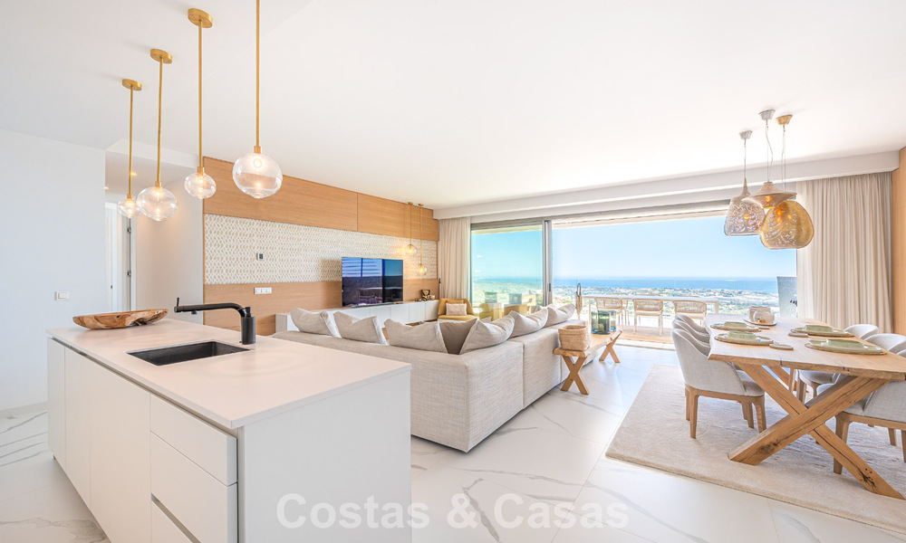 Sophisticated apartment for sale with phenomenal views, in an exclusive complex in Marbella - Benahavis 58202