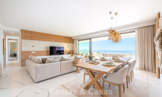 Sophisticated apartment for sale with phenomenal views, in an exclusive complex in Marbella - Benahavis 58204 