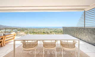 Sophisticated apartment for sale with phenomenal views, in an exclusive complex in Marbella - Benahavis 58211 