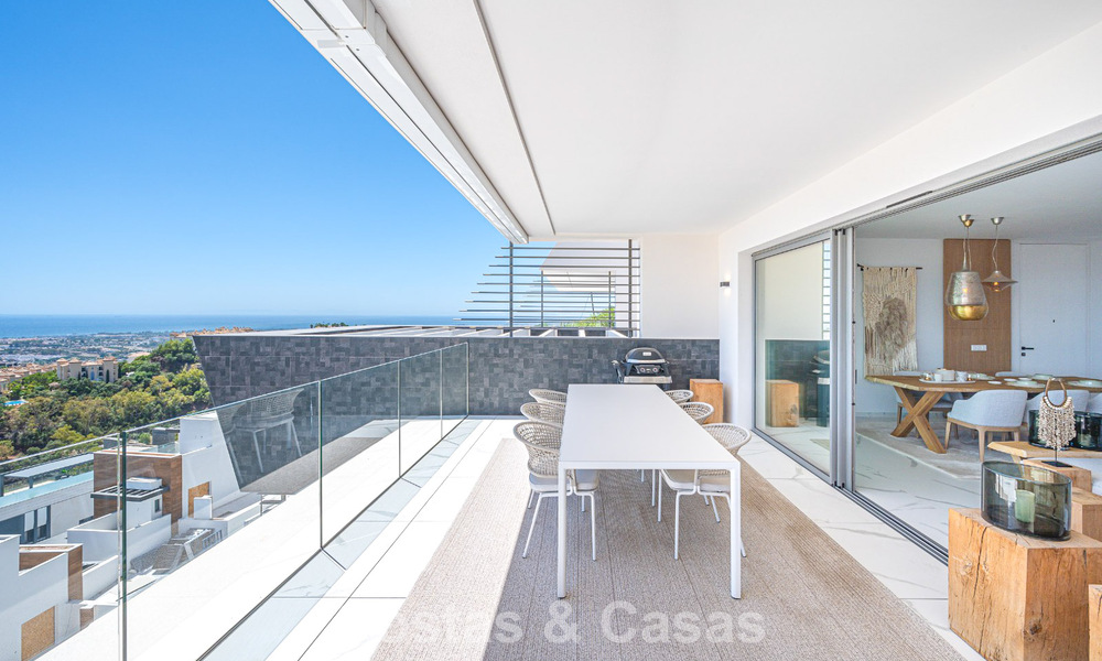 Sophisticated apartment for sale with phenomenal views, in an exclusive complex in Marbella - Benahavis 58213