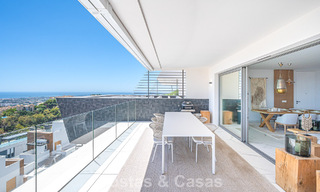 Sophisticated apartment for sale with phenomenal views, in an exclusive complex in Marbella - Benahavis 58213 