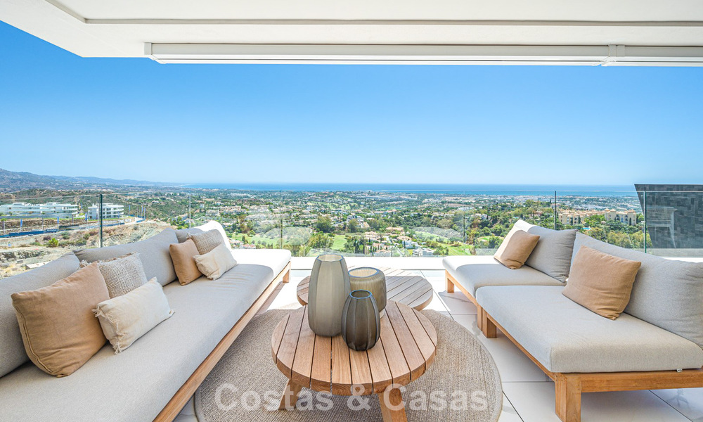 Sophisticated apartment for sale with phenomenal views, in an exclusive complex in Marbella - Benahavis 58214