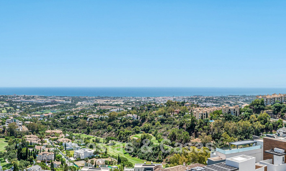 Sophisticated apartment for sale with phenomenal views, in an exclusive complex in Marbella - Benahavis 58217