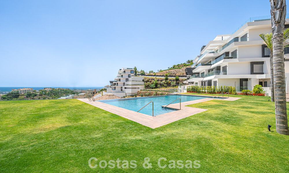 Sophisticated apartment for sale with phenomenal views, in an exclusive complex in Marbella - Benahavis 58227