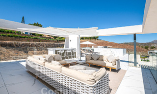 First-class penthouse for sale with private pool and panoramic sea views in the hills of Marbella - Benahavis 58446 