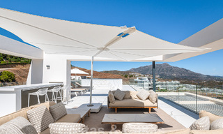 First-class penthouse for sale with private pool and panoramic sea views in the hills of Marbella - Benahavis 58447 