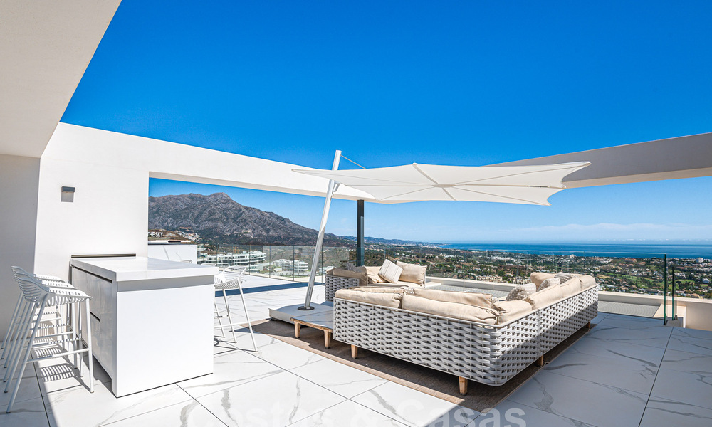 First-class penthouse for sale with private pool and panoramic sea views in the hills of Marbella - Benahavis 58448