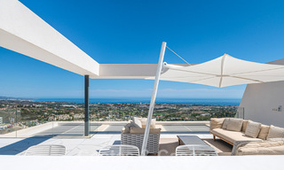 First-class penthouse for sale with private pool and panoramic sea views in the hills of Marbella - Benahavis 58449 