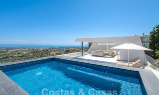 First-class penthouse for sale with private pool and panoramic sea views in the hills of Marbella - Benahavis 58459 