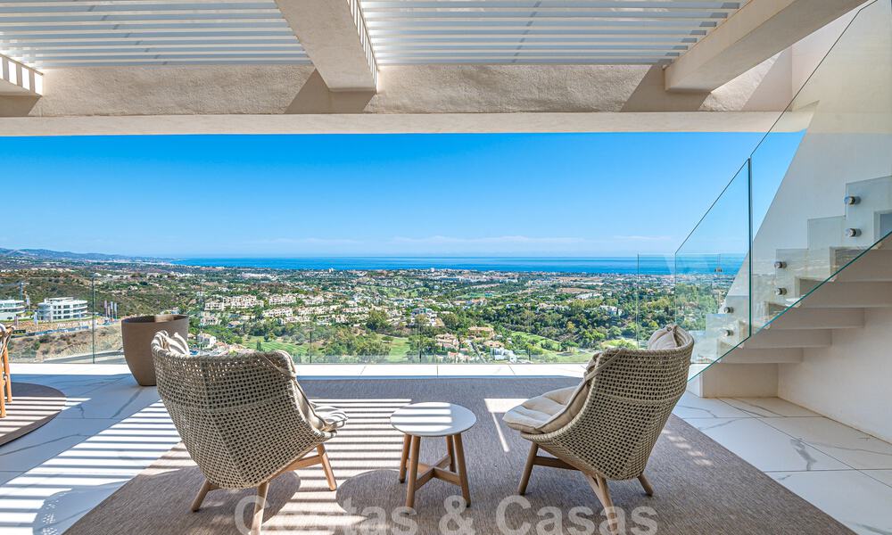 First-class penthouse for sale with private pool and panoramic sea views in the hills of Marbella - Benahavis 58464