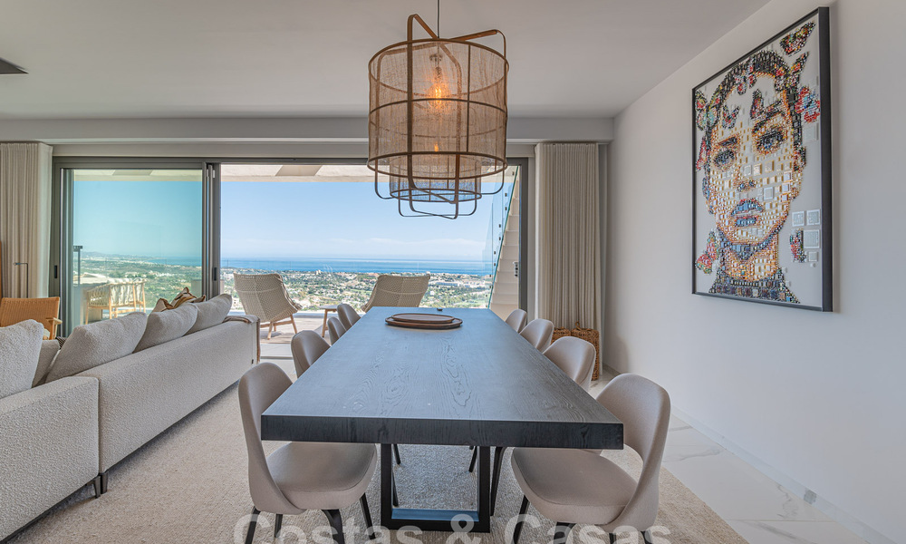 First-class penthouse for sale with private pool and panoramic sea views in the hills of Marbella - Benahavis 58474