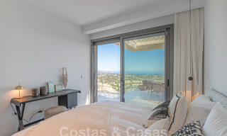 First-class penthouse for sale with private pool and panoramic sea views in the hills of Marbella - Benahavis 58484 