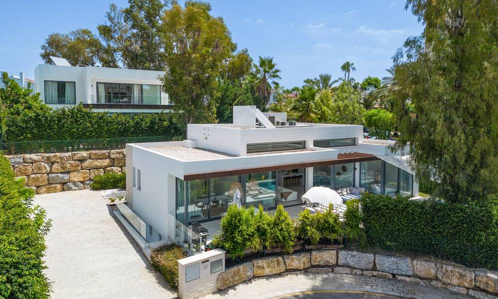 Contemporary villa for sale in gated urbanisation on the New Golden Mile between Marbella and Estepona 57847