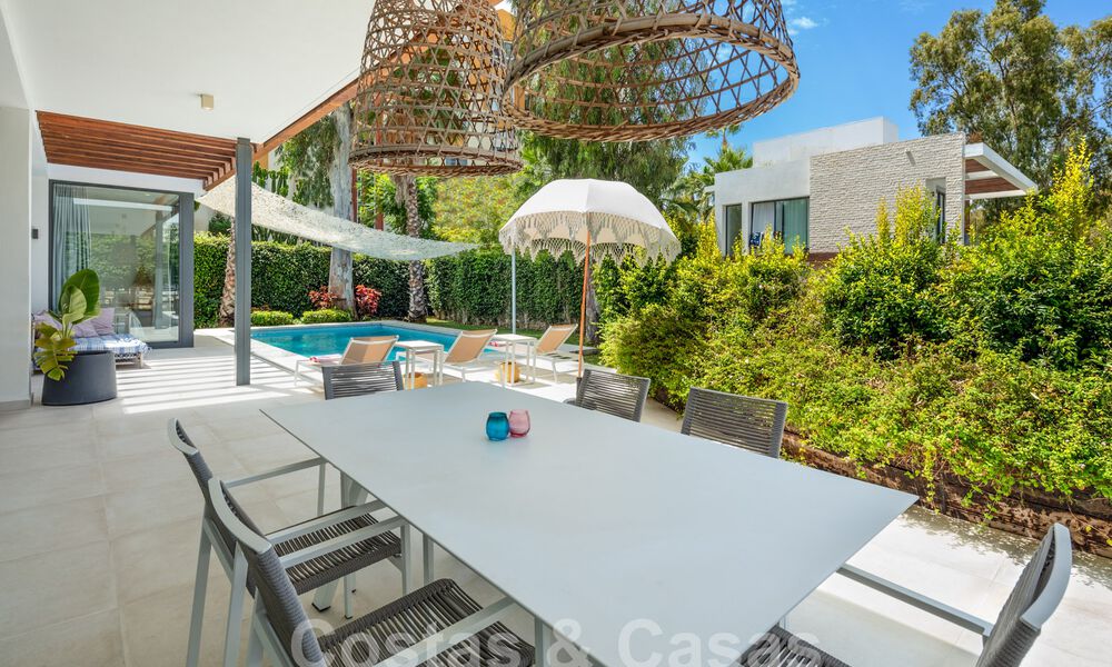 Contemporary villa for sale in gated urbanisation on the New Golden Mile between Marbella and Estepona 57851