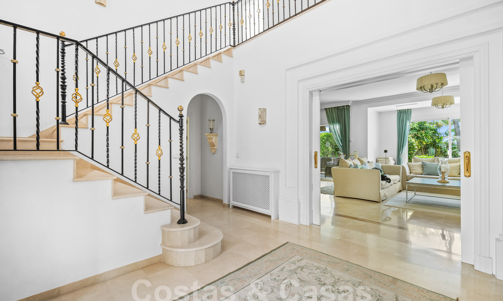 Luxury villa in a classic Spanish style for sale in gated golf resort of La Quinta, Marbella - Benahavis 58242