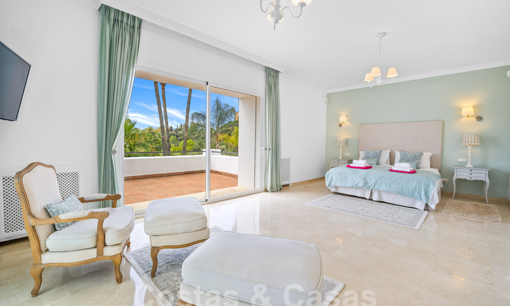 Luxury villa in a classic Spanish style for sale in gated golf resort of La Quinta, Marbella - Benahavis 58244