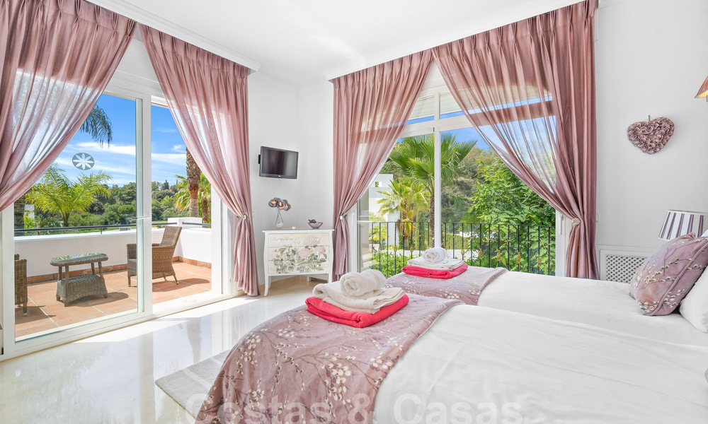 Luxury villa in a classic Spanish style for sale in gated golf resort of La Quinta, Marbella - Benahavis 58249