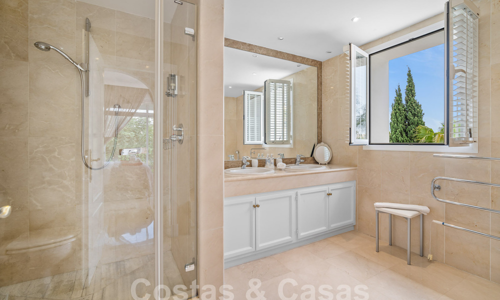 Luxury villa in a classic Spanish style for sale in gated golf resort of La Quinta, Marbella - Benahavis 58252